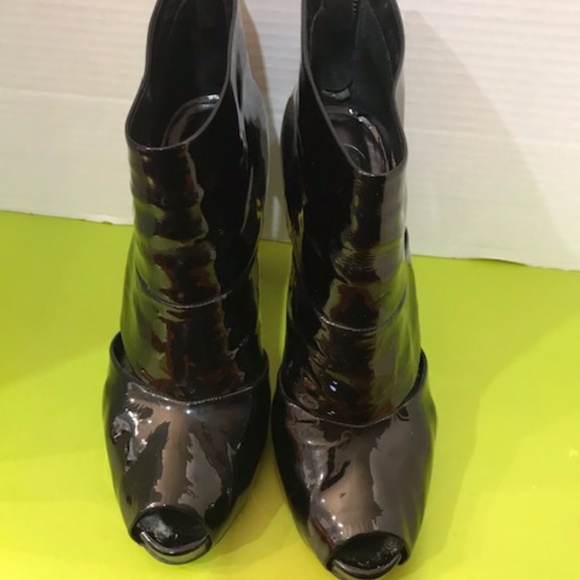 Tory Burch Bl. Open Toe Ankle Boots w Gold Accents - Picture 7 of 7